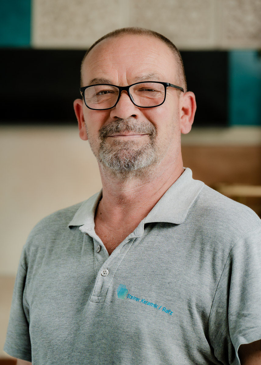 Steven Steiner, Geschäftsinhaber und Plattenleger